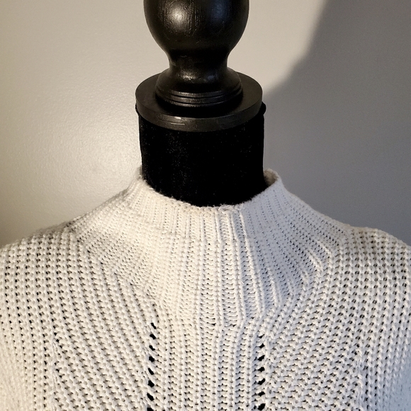 Lisa Rinna Fisherman's sweater - Picture 5 of 7